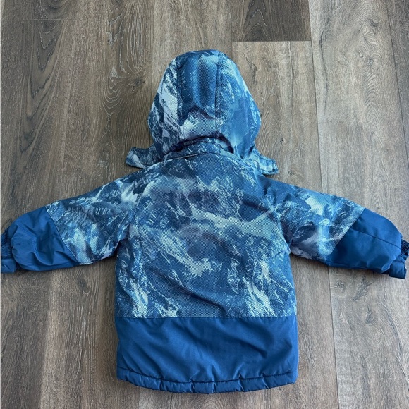 Boys Snozu winter coat.  Boy’s size 2T.  Blue in color.  Great used condition! - Picture 7 of 9